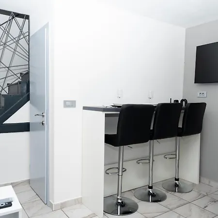 New Lovely Flat With Stunic View, Comfort Terrace,7001 Apartment *