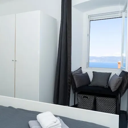 New Lovely Flat With Stunic View, Comfort Terrace,7001 *