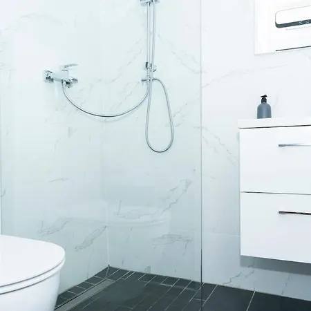 New Lovely Flat With Stunic View, Comfort Terrace,7001 Apartment *