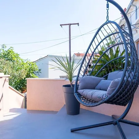 New Lovely Flat With Stunic View, Comfort Terrace,7001 Apartment *