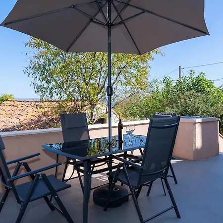 아파트 New Lovely Flat With Stunic View, Comfort Terrace,7001