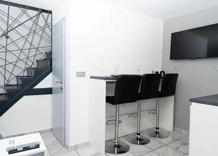 Peaceful Flat With Stunic View, Comfort Terrace,pet Welcome,7001 Apartman *