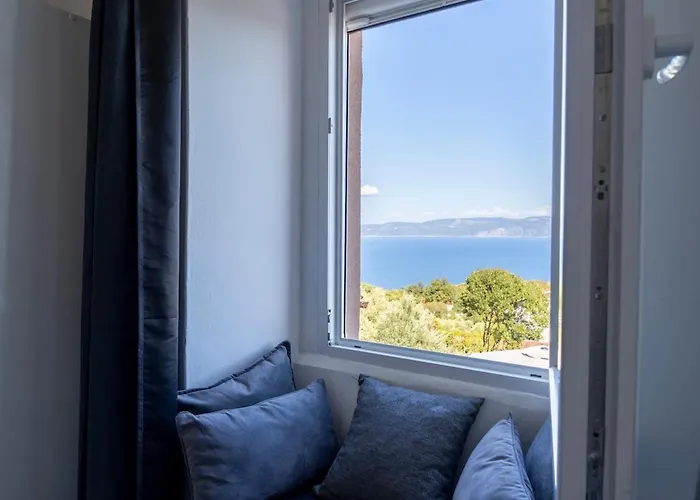 Peaceful Flat With Stunic View, Comfort Terrace,pet Welcome,7001 Apartman