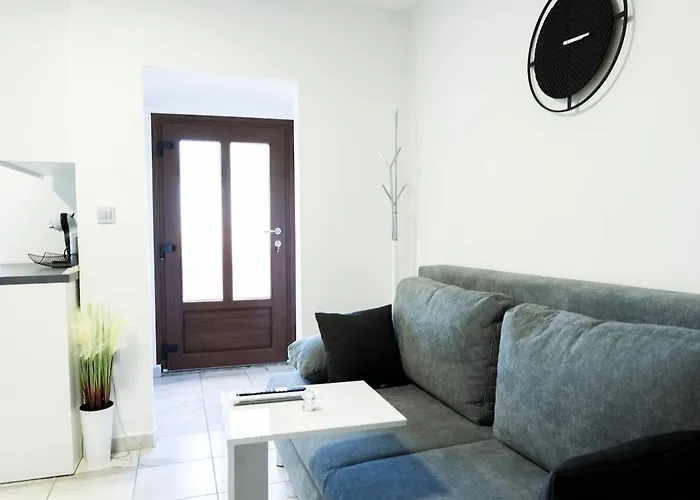 Peaceful Flat With Stunic View, Comfort Terrace,pet Welcome,7001
