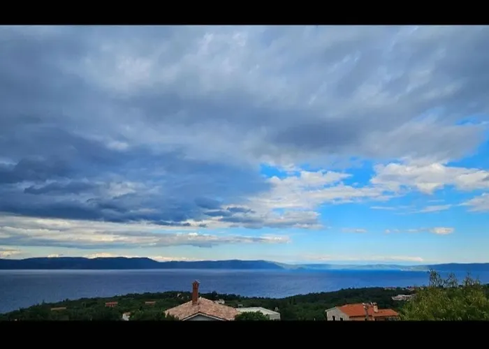 Peaceful Flat With Stunic View, Comfort Terrace,pet Welcome,7001 Apartman