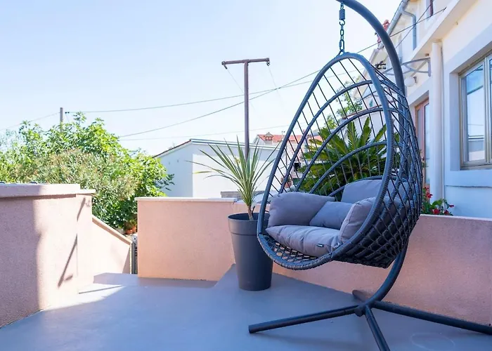 Peaceful Flat With Stunic View, Comfort Terrace,pet Welcome,7001 Apartman *